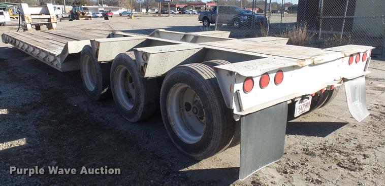 image for item DC1319 1991 Witzco Challenger RG50 lowboy equipment trailer