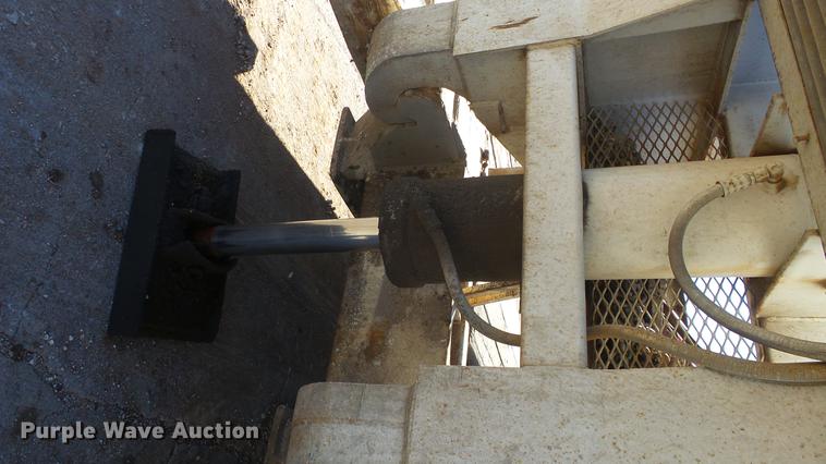 image for item DC1319 1991 Witzco Challenger RG50 lowboy equipment trailer