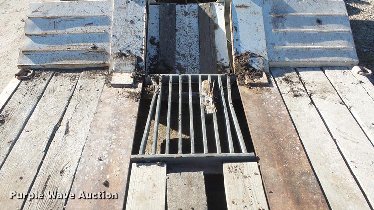 image for item DC1319 1991 Witzco Challenger RG50 lowboy equipment trailer