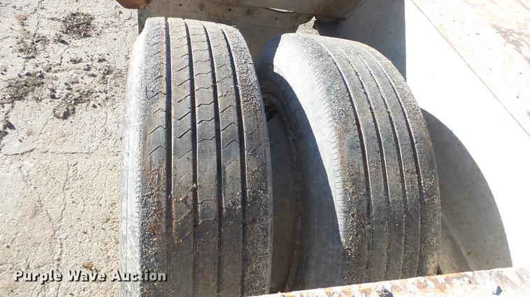 image for item DC1319 1991 Witzco Challenger RG50 lowboy equipment trailer