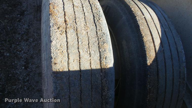 image for item DC1319 1991 Witzco Challenger RG50 lowboy equipment trailer