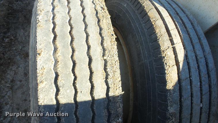 image for item DC1319 1991 Witzco Challenger RG50 lowboy equipment trailer