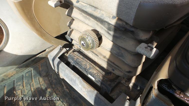 image for item DC1321 2005 Case CX160 excavator