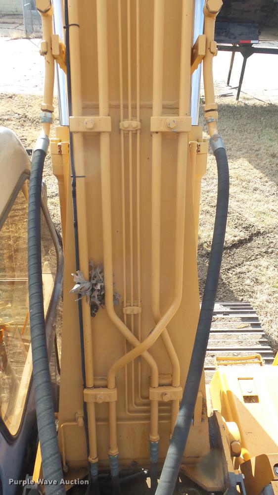 image for item DC1321 2005 Case CX160 excavator