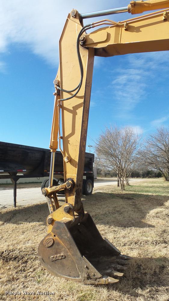 image for item DC1321 2005 Case CX160 excavator