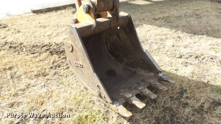 image for item DC1321 2005 Case CX160 excavator