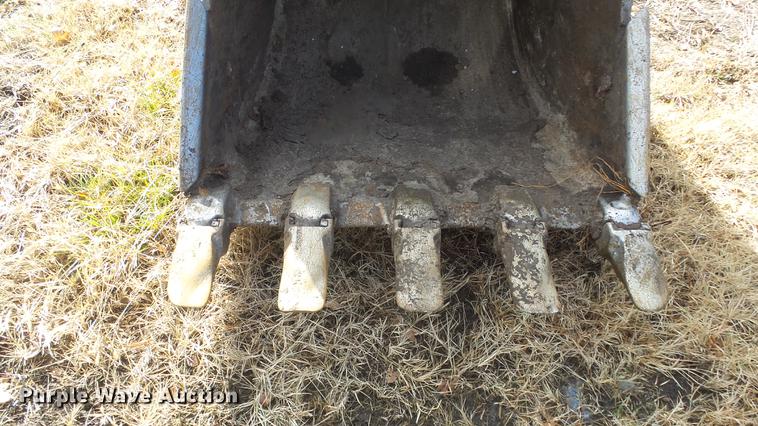 image for item DC1321 2005 Case CX160 excavator