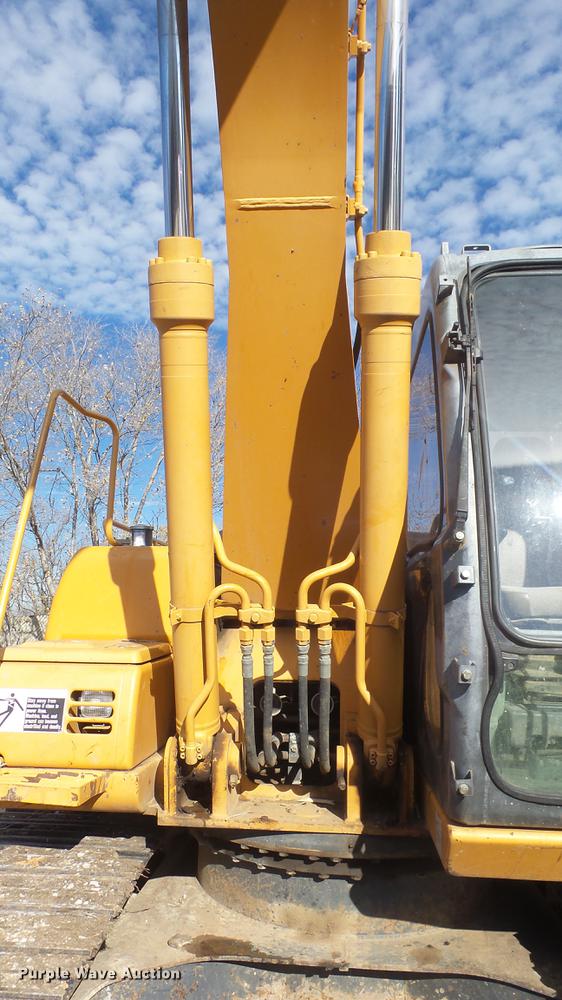 image for item DC1321 2005 Case CX160 excavator