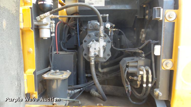 image for item DC1321 2005 Case CX160 excavator