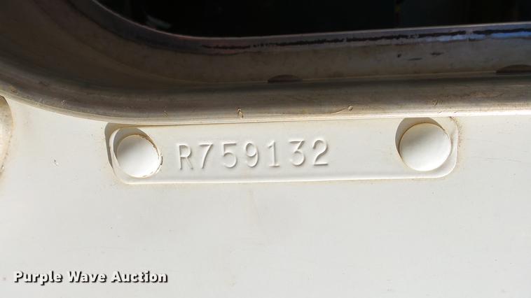 image for item DC1322 1998 Kenworth T800 semi truck