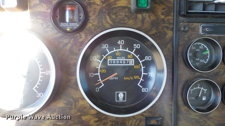 image for item DC1322 1998 Kenworth T800 semi truck