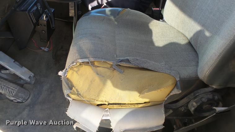 image for item DC1322 1998 Kenworth T800 semi truck