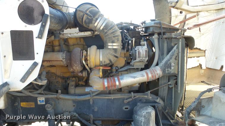 image for item DC1322 1998 Kenworth T800 semi truck