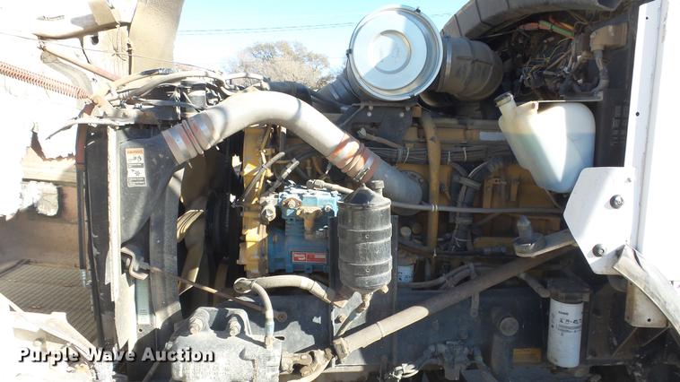 image for item DC1322 1998 Kenworth T800 semi truck