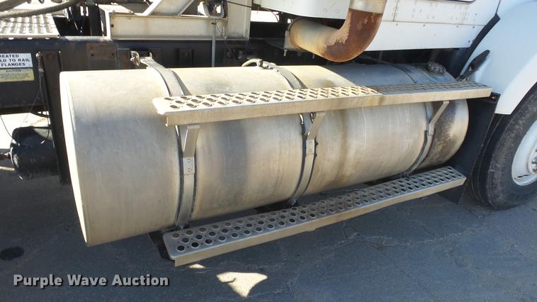 image for item DC1322 1998 Kenworth T800 semi truck