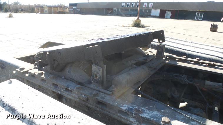 image for item DC1322 1998 Kenworth T800 semi truck