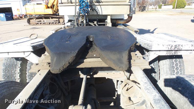 image for item DC1322 1998 Kenworth T800 semi truck