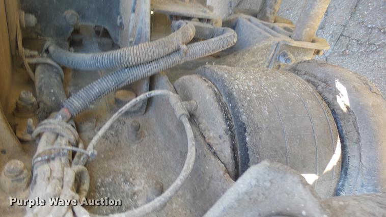 image for item DC1322 1998 Kenworth T800 semi truck