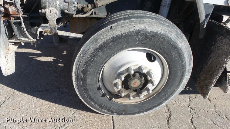 image for item DC1322 1998 Kenworth T800 semi truck