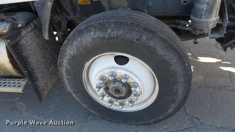 image for item DC1322 1998 Kenworth T800 semi truck