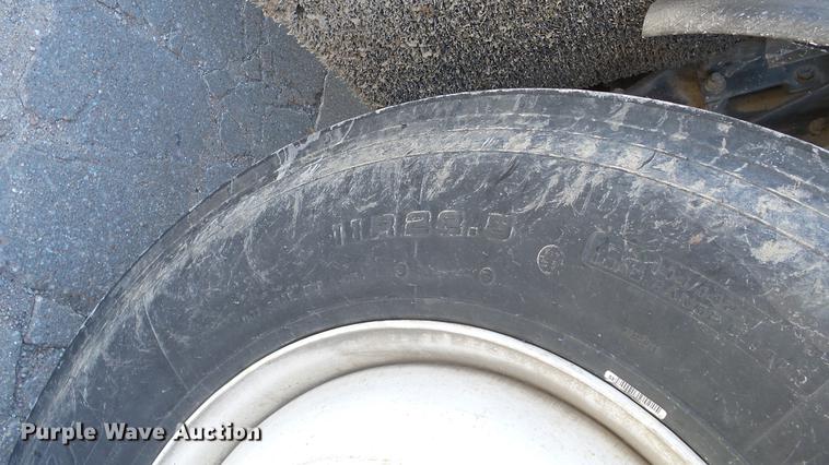 image for item DC1322 1998 Kenworth T800 semi truck