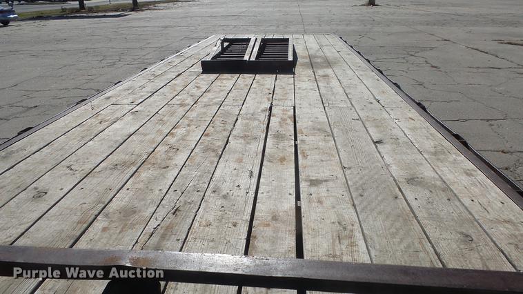 image for item DC1323 1992 Gold equipment trailer