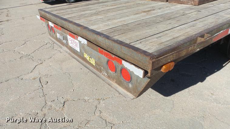 image for item DC1323 1992 Gold equipment trailer