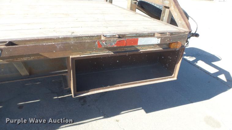 image for item DC1323 1992 Gold equipment trailer