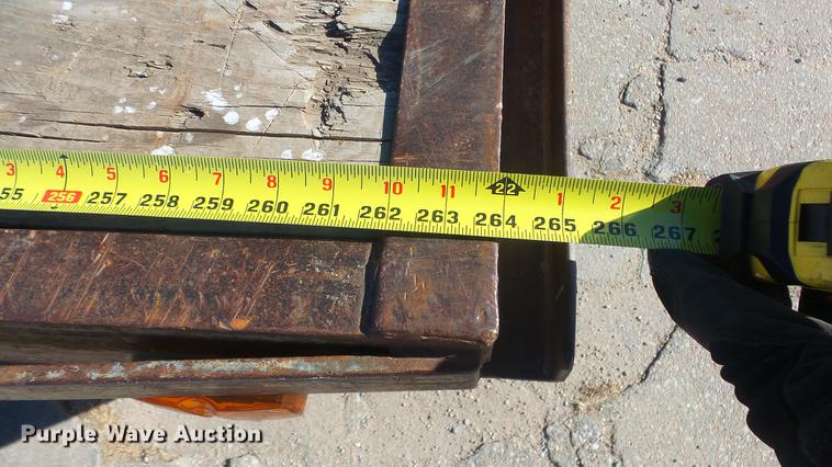 image for item DC1323 1992 Gold equipment trailer