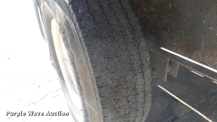 image for item DC1323 1992 Gold equipment trailer