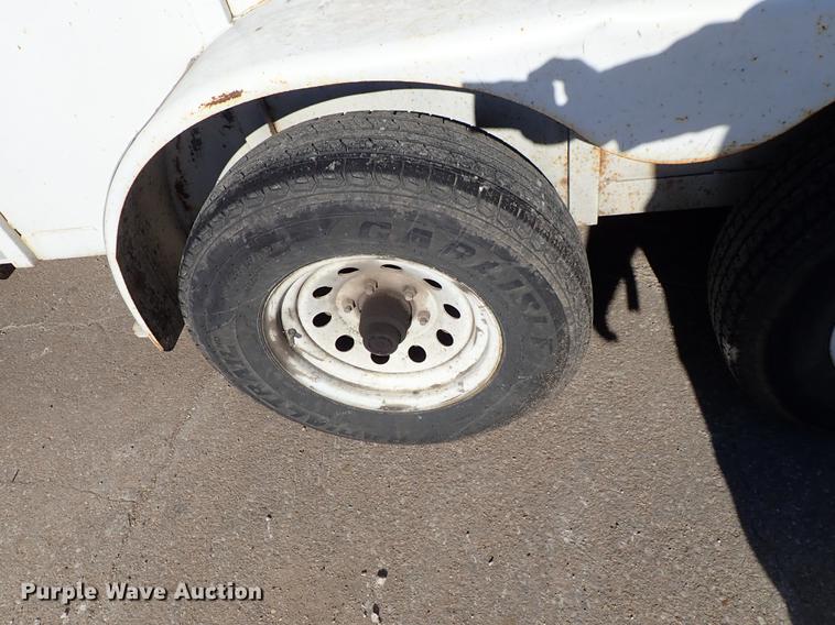 image for item DG2844 1997 Circle D enclosed cargo trailer