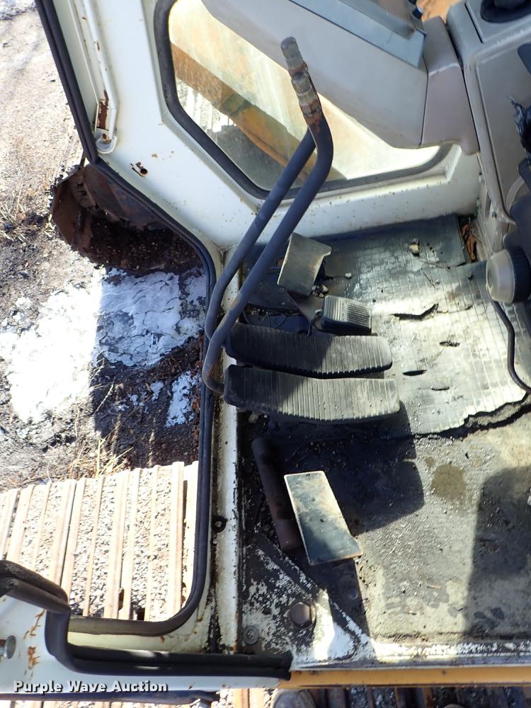 image for item DG2847 Hyundai Robex 200LC excavator