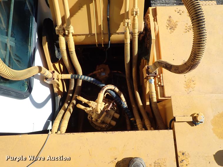 image for item DG2847 Hyundai Robex 200LC excavator