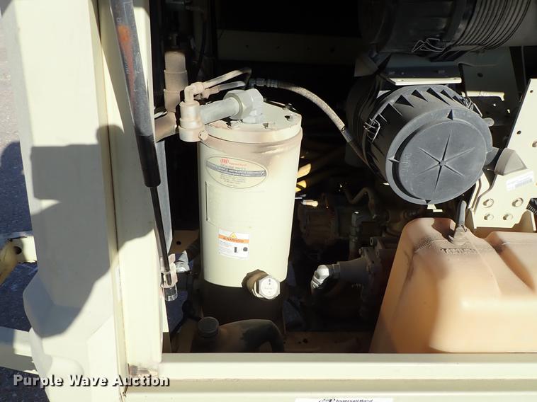 image for item DG2869 2007 Ingersoll Rand P185 air compressor