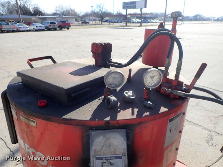 image for item DG2871 2001 Crafco EZ Pour melter/applicator