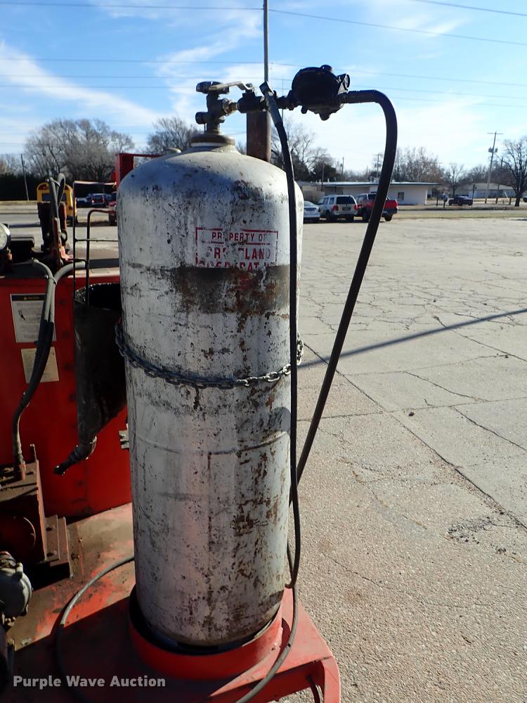 image for item DG2871 2001 Crafco EZ Pour melter/applicator