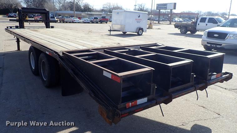 image for item DG2874 2002 Circle M equipment trailer