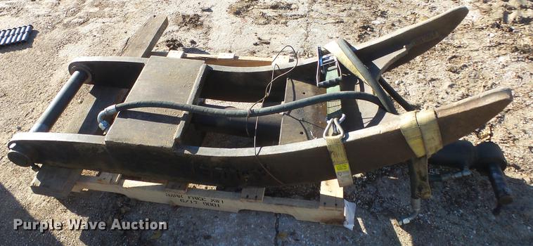 image for item EH9114 Amulet UH67 20.5"W excavator thumb