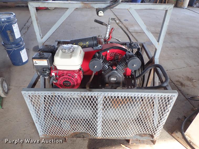 image for item EM9334 Air and grease service unit