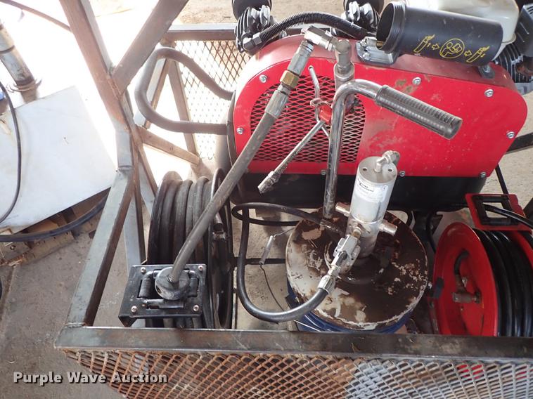 image for item EM9334 Air and grease service unit