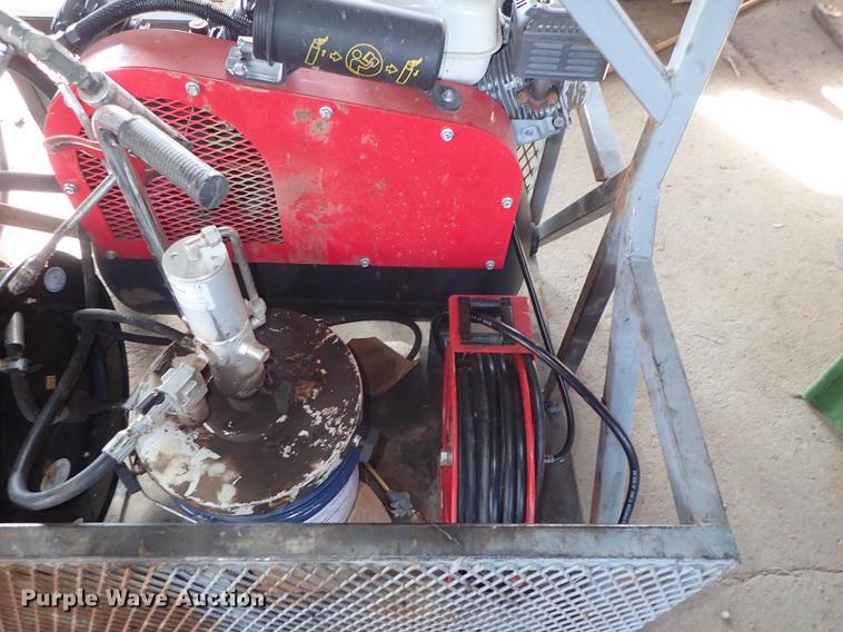 image for item EM9334 Air and grease service unit