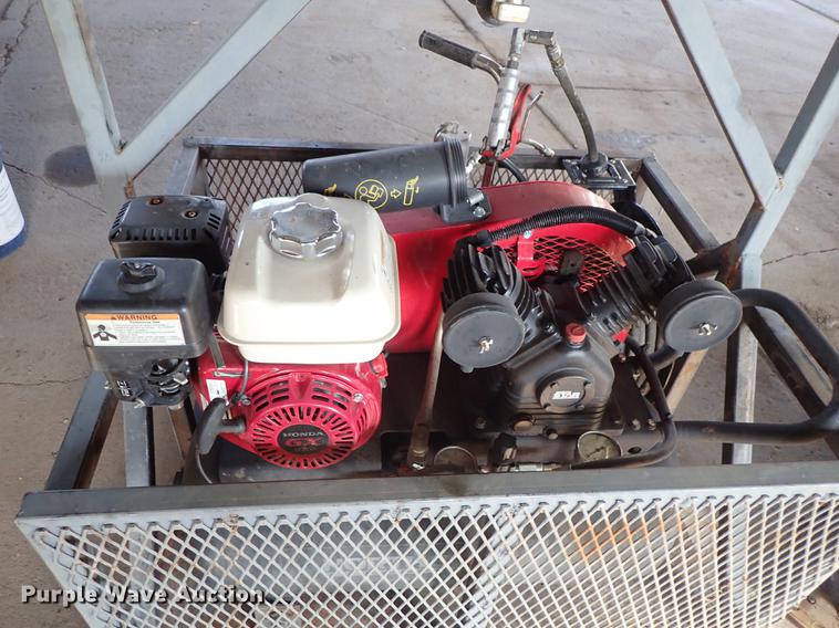 image for item EM9334 Air and grease service unit