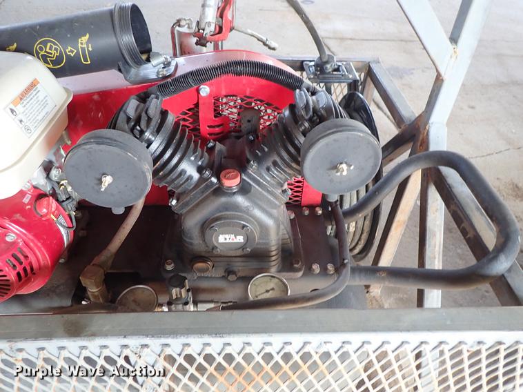 image for item EM9334 Air and grease service unit