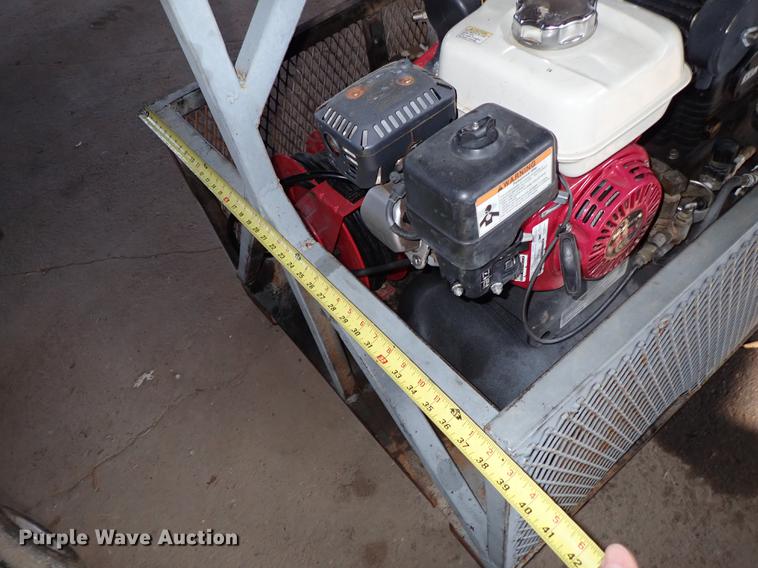 image for item EM9334 Air and grease service unit