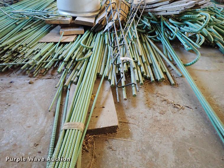 image for item EM9341 Expoxy coated re-bar