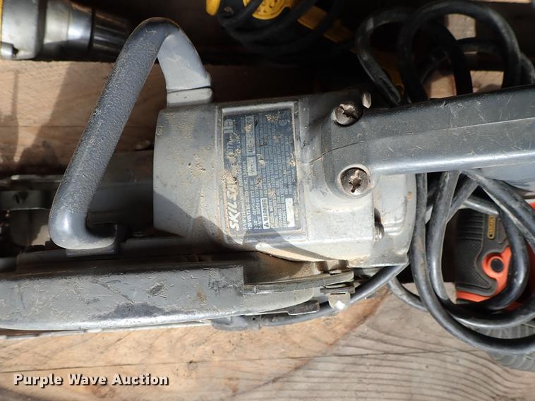 image for item EM9360 Tools