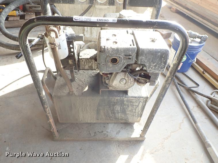 image for item EM9365 Grout pump