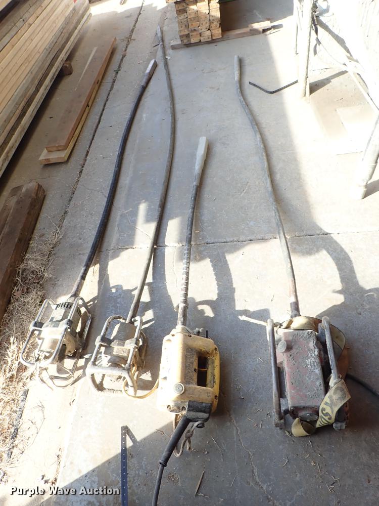 image for item FI9431 (4) concrete vibrator whips