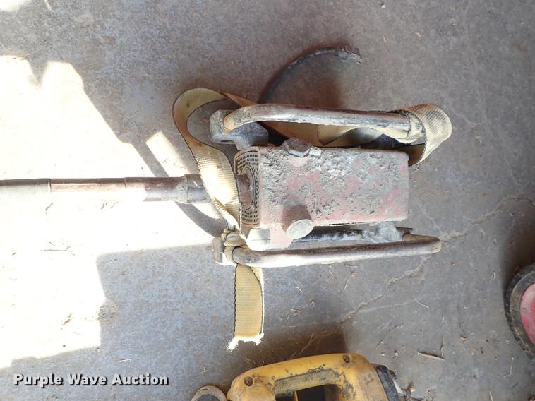 image for item FI9431 (4) concrete vibrator whips