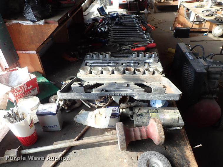 image for item FI9436 Tools